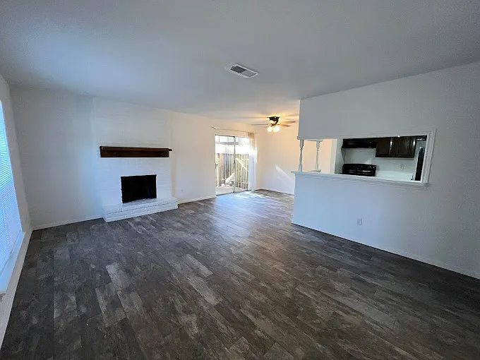 Pinewood Townhomes — Photo 10