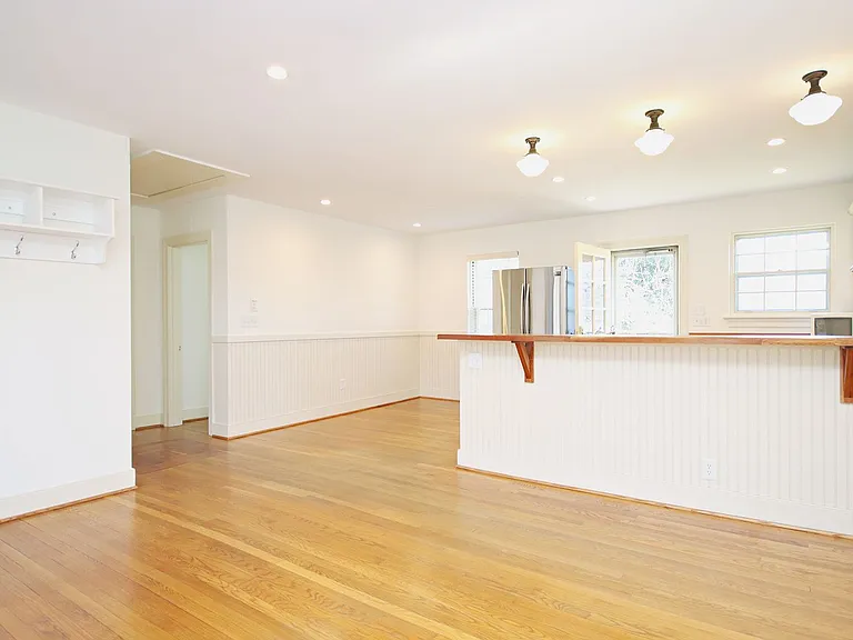 1412 Cherry Ave — Photo 5
