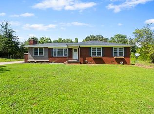 325 Mathews Heights Rd, Greenwood, SC 29646
