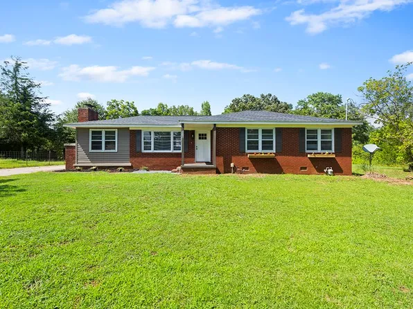 325 Mathews Heights Rd, Greenwood, SC 29646