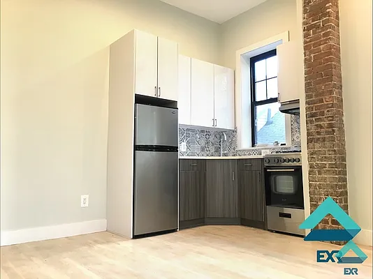 Rented by EXR | media 73