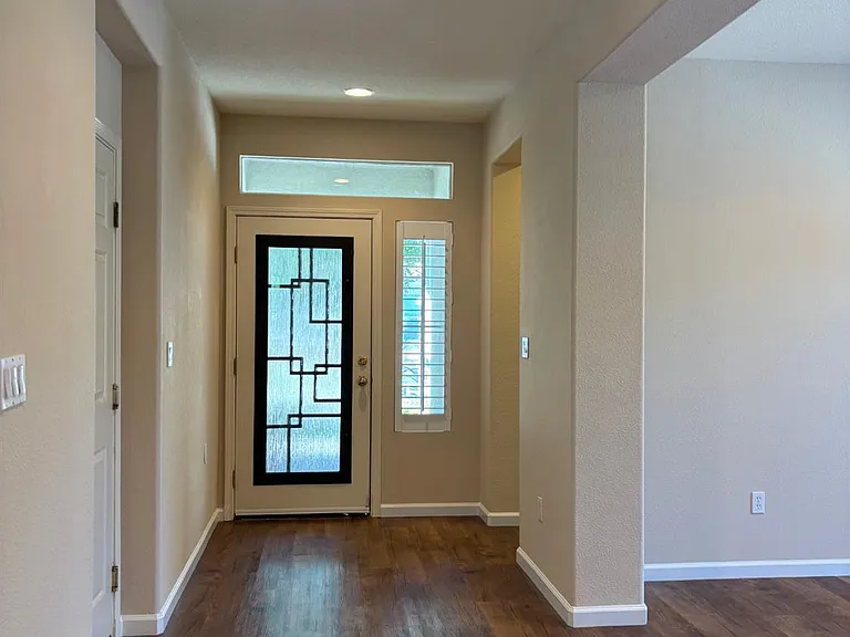 520 Arlington Dr — Photo 5