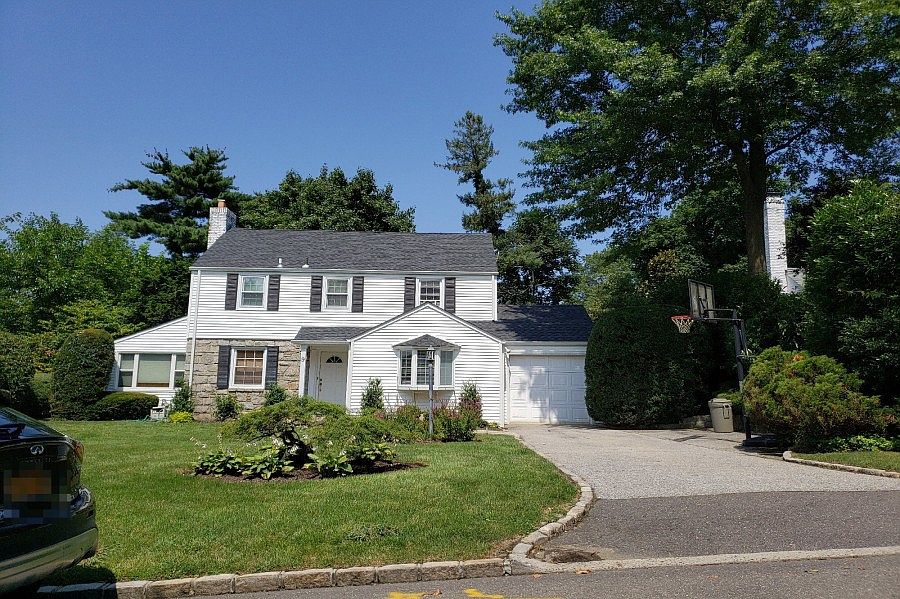 1st image of 9 Salem Ln
