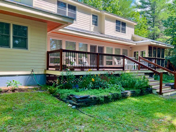 73 Middlegate Lane, New Portland, ME 04961