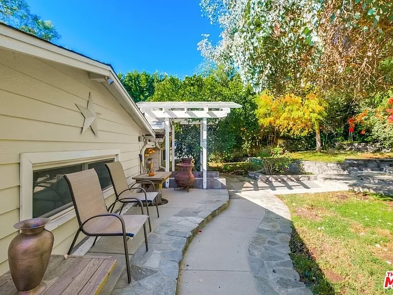 21447 Providencia St — Photo 69