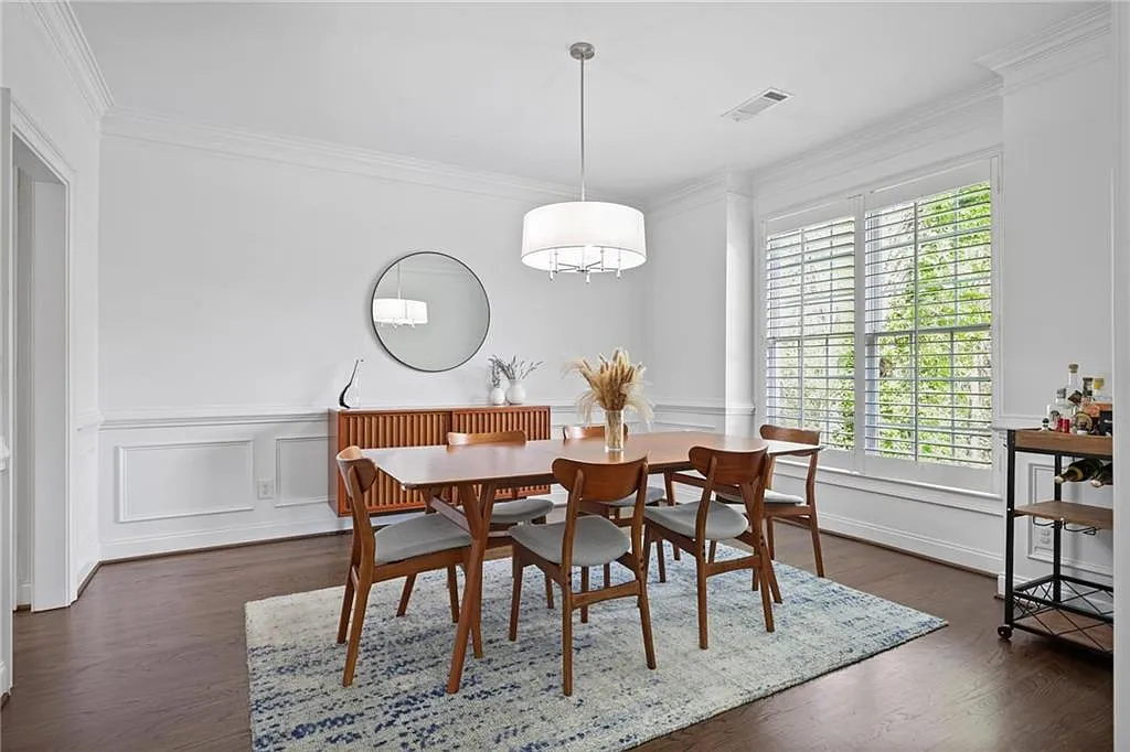 3 bed, 3.5 bath, 2685 sqft, $3,800 — Photo 4