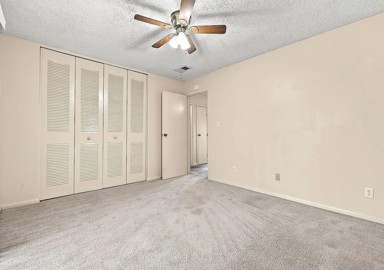 MER-Teresa Village Apartments — Photo 3