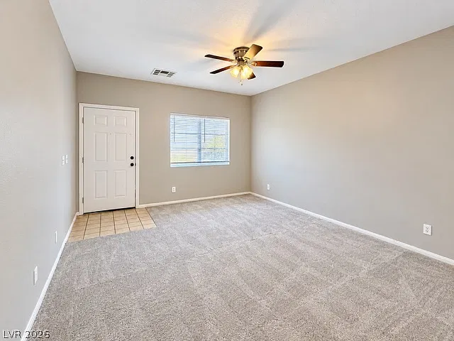 3 bed, 2.5 bath, 1437 sqft, $1,800 — Photo 2