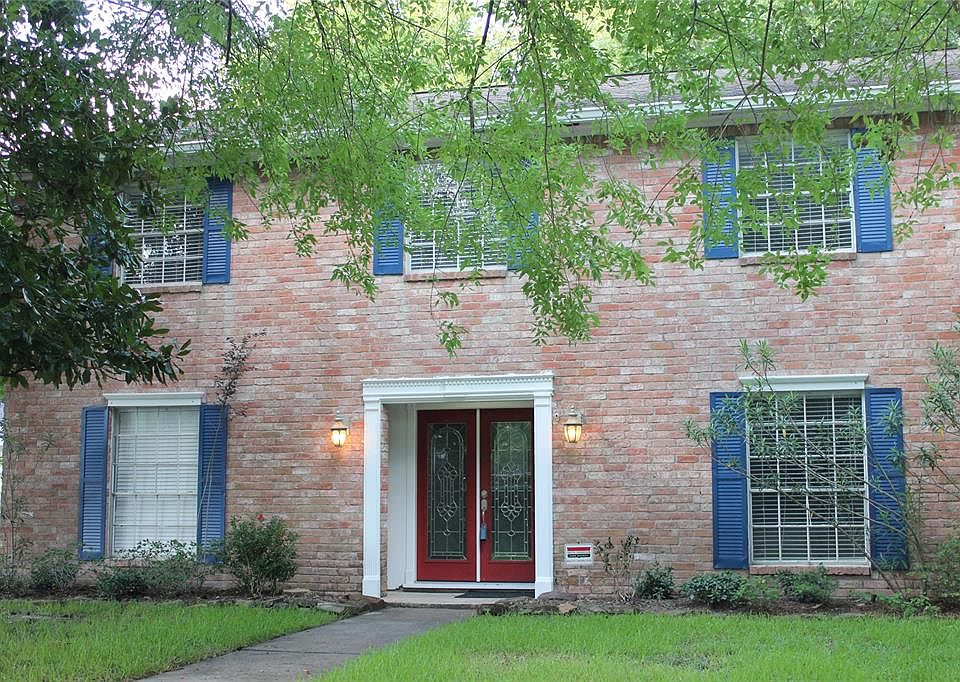 1st image of 15906 Singapore Ln