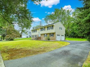 4 Dorothy Ln, Milltown, NJ 08850