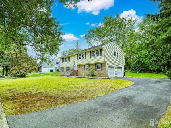 4 Dorothy Ln, Milltown, NJ 08850