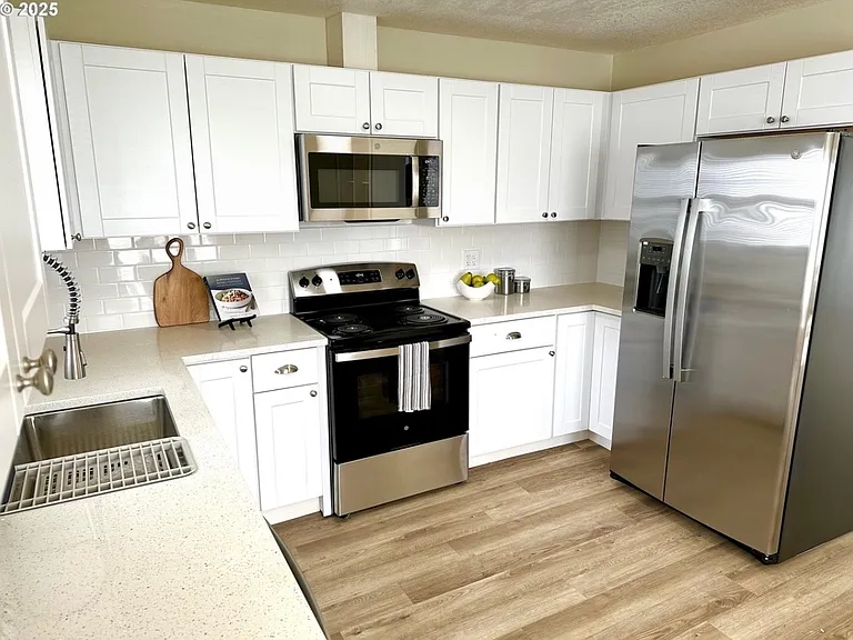 8415 SE Hinkley Ave — Photo 8