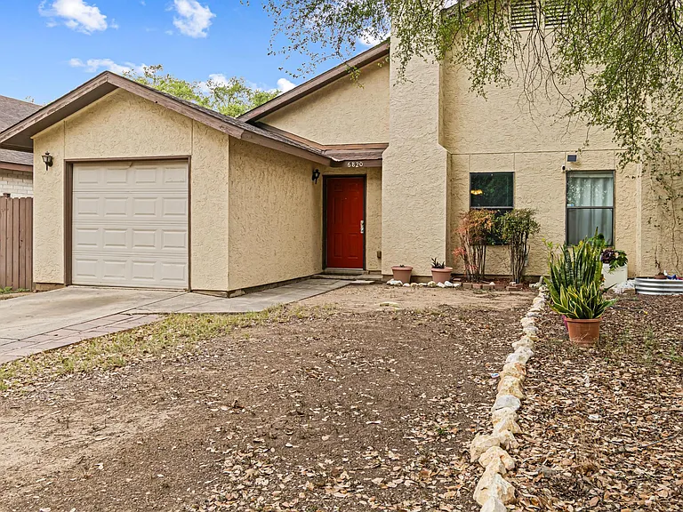 6820 Betty Levy — Photo 4