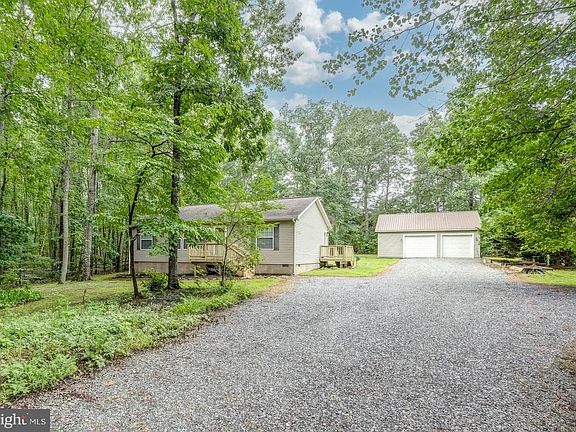2nd image of 391 Linda Ln
