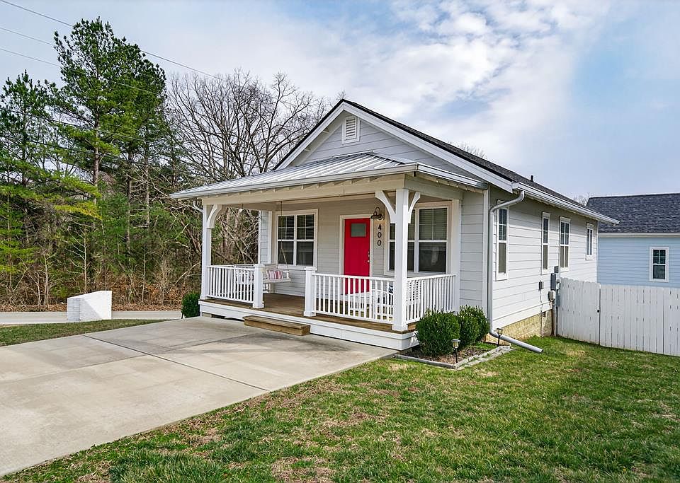1st image of 400 Juniper Dr