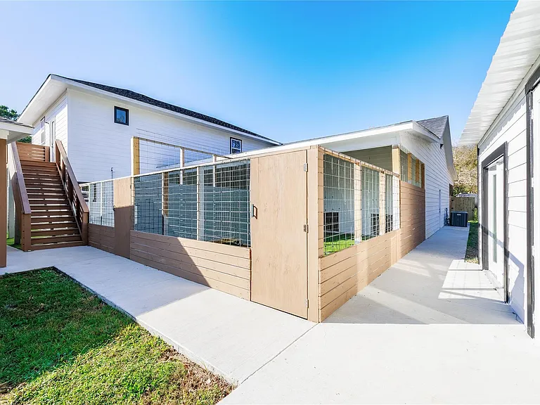 12826 Hill Dr — Photo 23