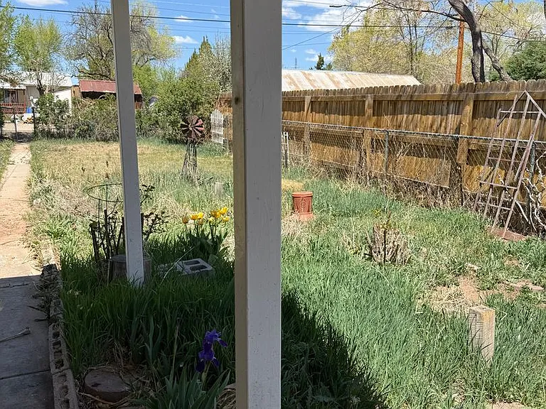510 E Montezuma Ave — Photo 9