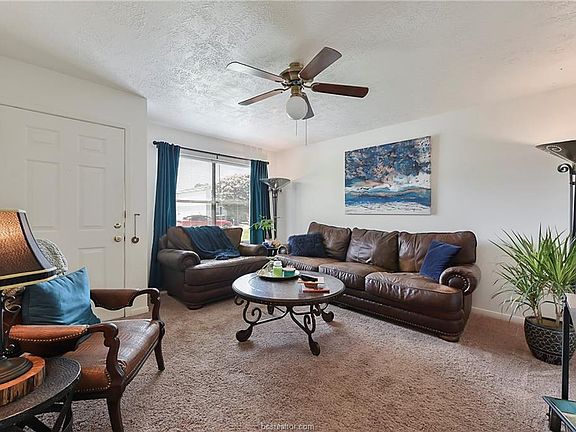 2nd image of 714 Vassar Ct