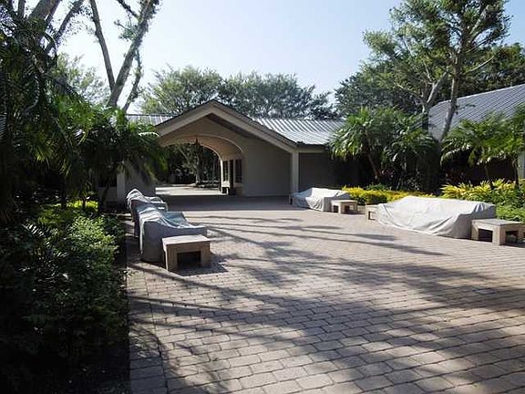 3rd image of 3100 Aachen Ln