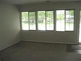 5th image of 3943 Larchview Dr