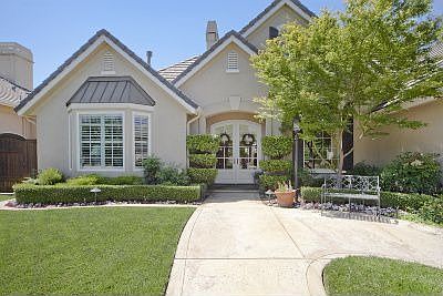 2nd image of 738 Meadowood Ct