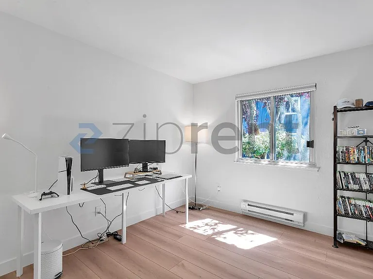 415 Piccadilly Pl #3 — Photo 17