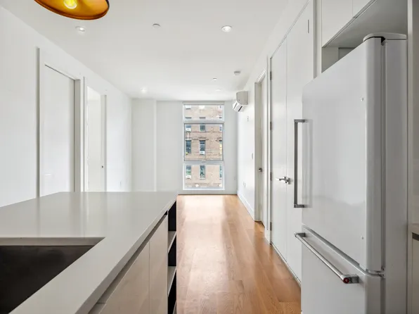 530 Midwood Street 2G image 1 of 20