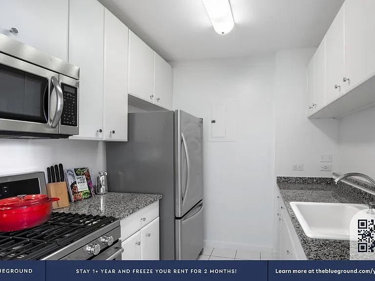 400 Chambers St #28K — Photo 7