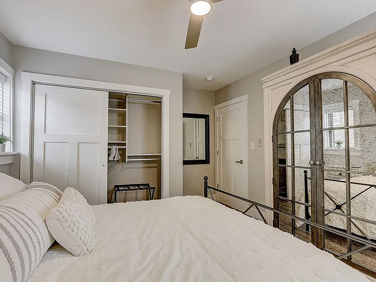 2105 N Booth St — Photo 20