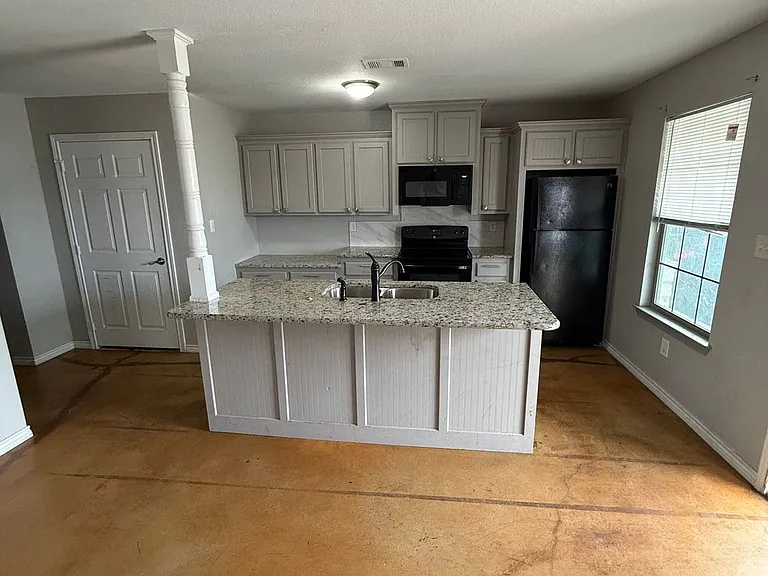 Lacy Loft — Photo 23