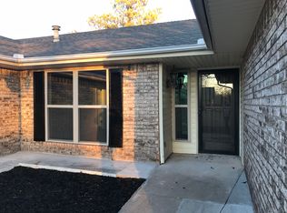 17 Crown Point, Shawnee, OK 74804