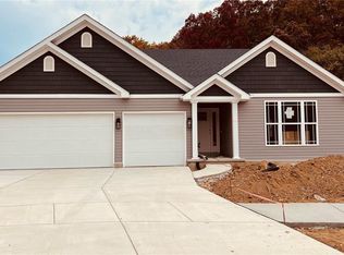737 Konert Xing, Fenton, MO 63026