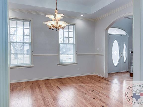 5th image of 6712 Wuthering Heights Ln