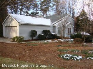 126 Pebble Ridge Ln, Winston Salem, NC 27104