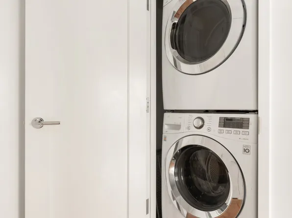 343 4th Avenue image 18 of 24