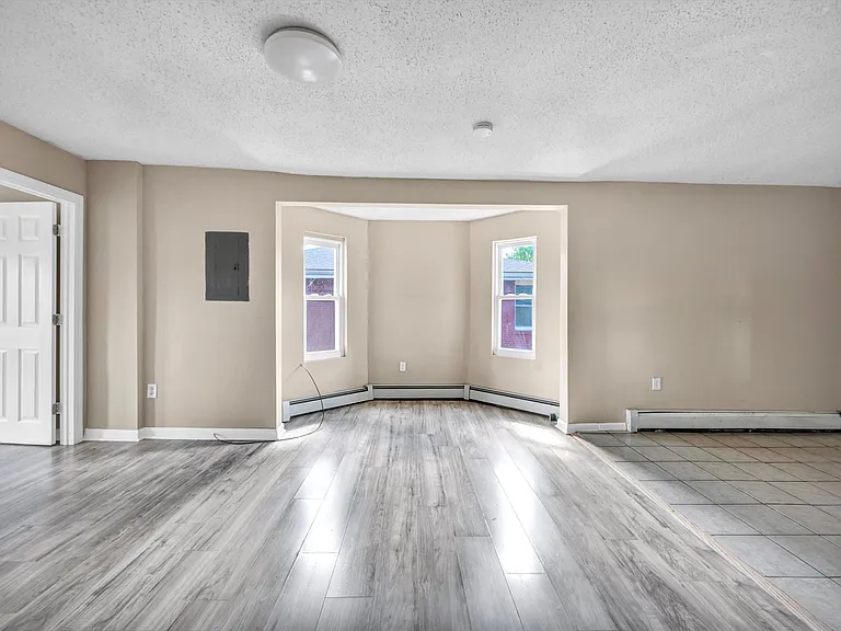63 Seyms St #3 — Photo 23