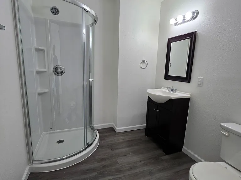 1207 W Florida St — Photo 11