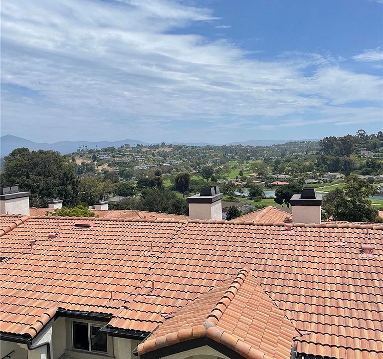 1st image of 30902 Clubhouse Dr Unit 17F