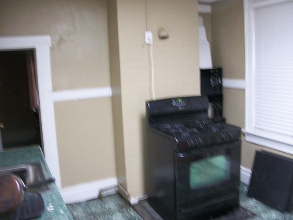 2nd image of 16 N 16th St