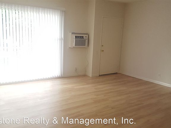 5th image of 11915 Goshen Ave APT 7