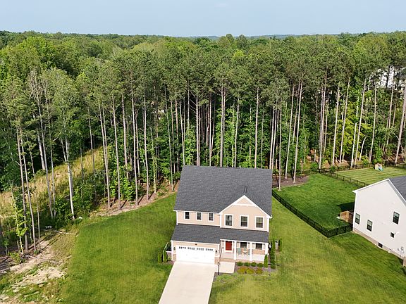 3rd image of 18400 Magnolia Run Ln