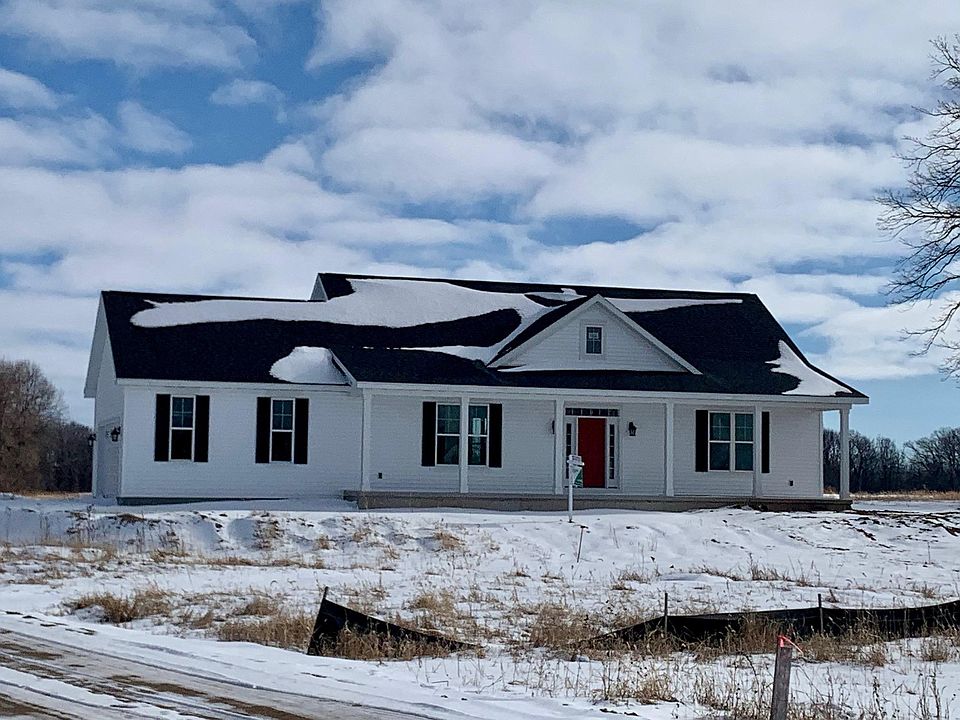 1st image of 390 Strawberry Dr