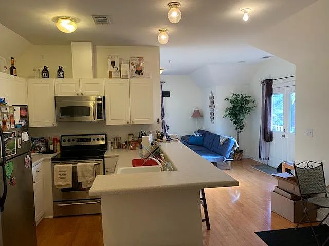 325 Landing Dr — Photo 5
