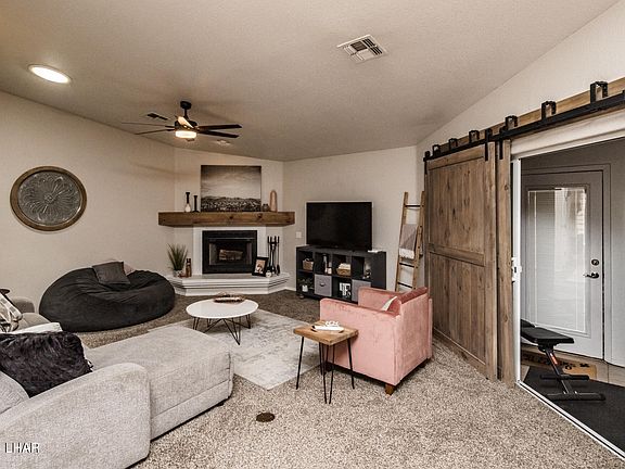 3rd image of 2445 Seabring Dr