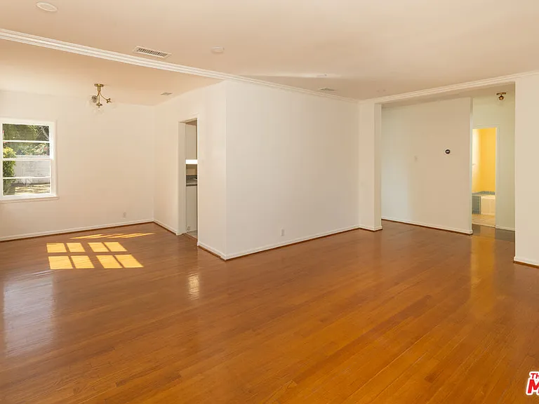 2346 Pearl St — Photo 5