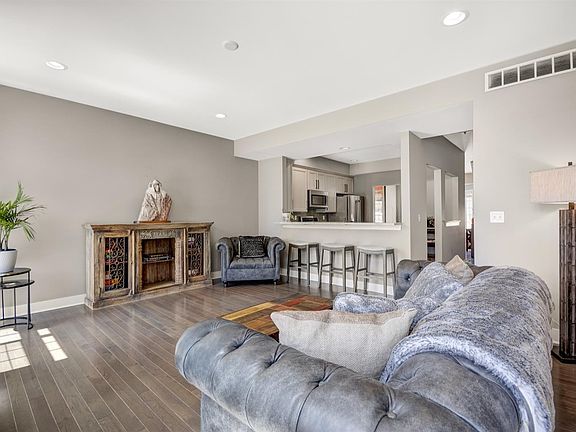4th image of 2576 W Towne St Unit 37