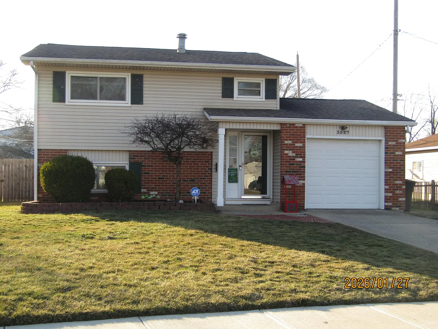 3527 Devin Rd photo 1