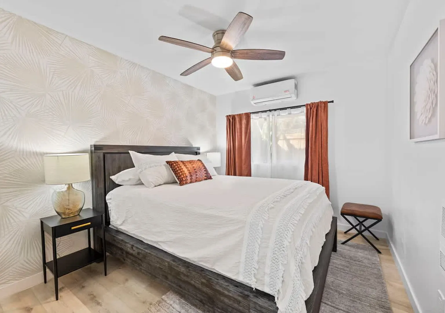 Your San Diego Home Base 2BD 1 BTH — Photo 3