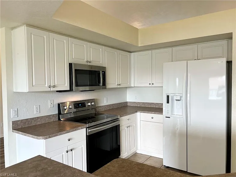 6143 Hendley Ct — Photo 16