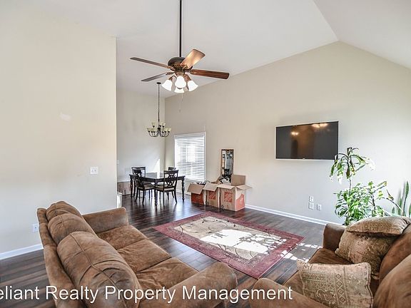 4th image of 3628 Fox Den Ln
